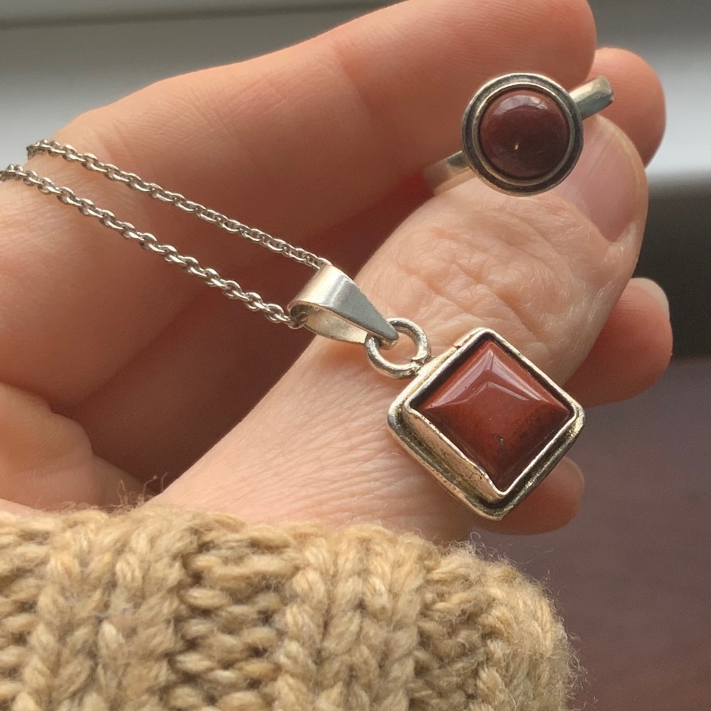 Dark Red stone pendant With Free Silver Tone. Chain & Ring